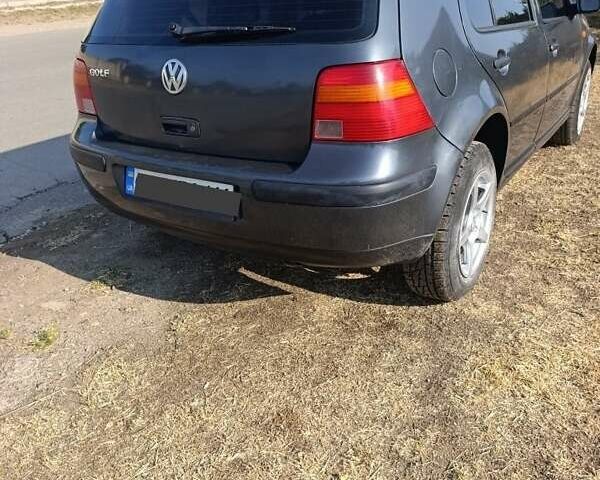 Серый Фольксваген Гольф, объемом двигателя 1.4 л и пробегом 367 тыс. км за 3200 $, фото 4 на Automoto.ua