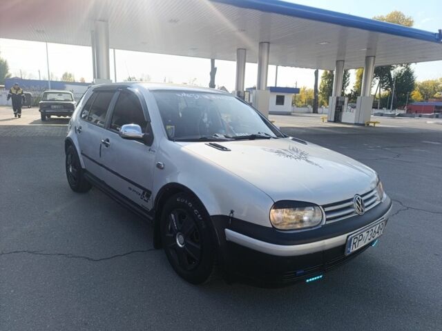 Сірий Фольксваген Гольф, об'ємом двигуна 1.6 л та пробігом 100 тис. км за 1550 $, фото 11 на Automoto.ua