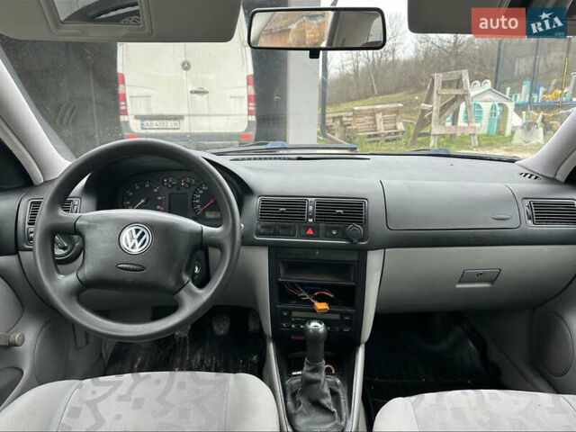 Серый Фольксваген Гольф, объемом двигателя 1.6 л и пробегом 300 тыс. км за 2999 $, фото 11 на Automoto.ua