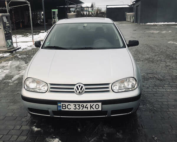 Серый Фольксваген Гольф, объемом двигателя 1.6 л и пробегом 206 тыс. км за 3999 $, фото 4 на Automoto.ua