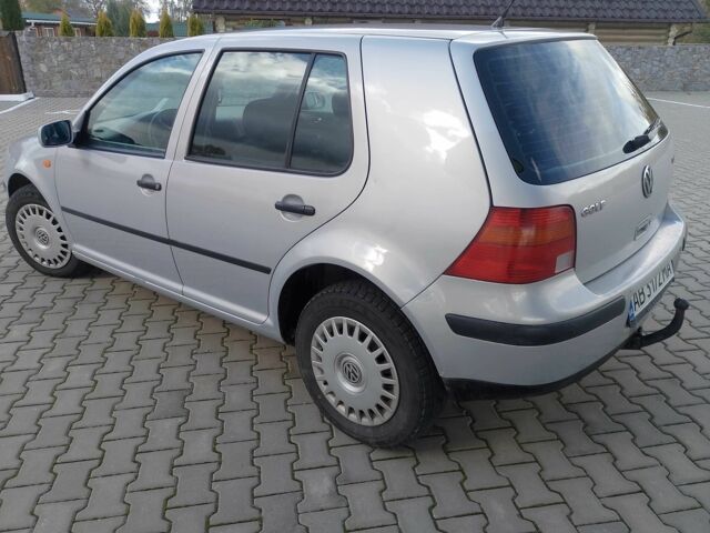 Серый Фольксваген Гольф, объемом двигателя 1.9 л и пробегом 380 тыс. км за 3800 $, фото 1 на Automoto.ua