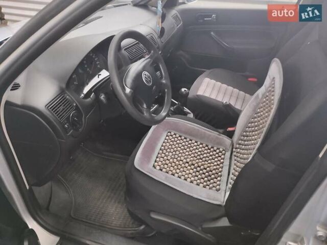 Серый Фольксваген Гольф, объемом двигателя 1.39 л и пробегом 270 тыс. км за 4200 $, фото 7 на Automoto.ua