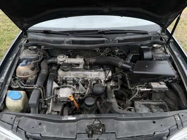 Серый Фольксваген Гольф, объемом двигателя 1.9 л и пробегом 300 тыс. км за 2700 $, фото 7 на Automoto.ua