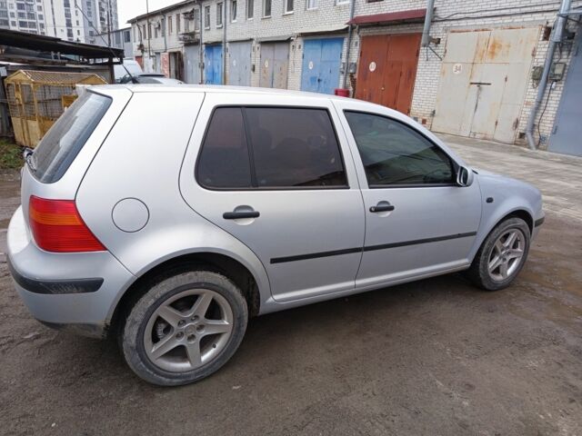 Серый Фольксваген Гольф, объемом двигателя 1.4 л и пробегом 180 тыс. км за 3555 $, фото 3 на Automoto.ua