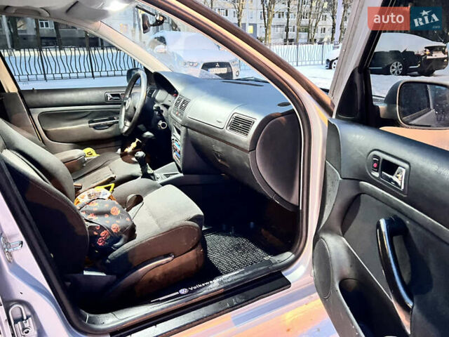 Серый Фольксваген Гольф, объемом двигателя 1.6 л и пробегом 290 тыс. км за 3900 $, фото 8 на Automoto.ua