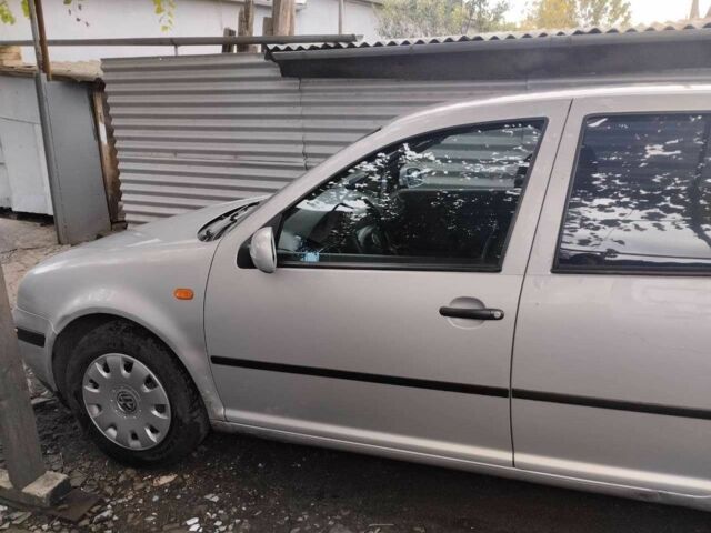 Серый Фольксваген Гольф, объемом двигателя 1.4 л и пробегом 270 тыс. км за 4200 $, фото 2 на Automoto.ua