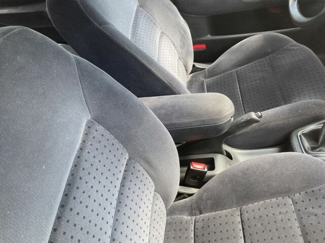 Сірий Фольксваген Гольф, об'ємом двигуна 1.4 л та пробігом 200 тис. км за 2900 $, фото 6 на Automoto.ua