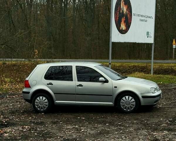 Серый Фольксваген Гольф, объемом двигателя 1.39 л и пробегом 251 тыс. км за 4500 $, фото 6 на Automoto.ua