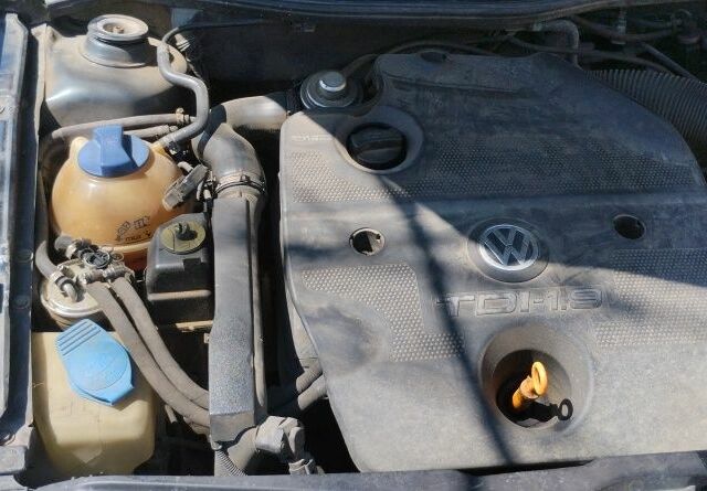 Серый Фольксваген Гольф, объемом двигателя 1.9 л и пробегом 560 тыс. км за 3250 $, фото 7 на Automoto.ua