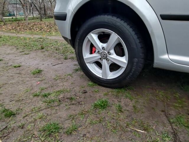 Сірий Фольксваген Гольф, об'ємом двигуна 1.4 л та пробігом 265 тис. км за 3200 $, фото 5 на Automoto.ua