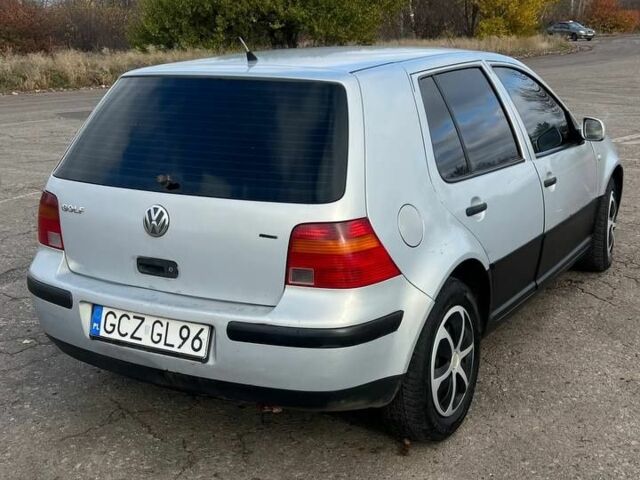 Сірий Фольксваген Гольф, об'ємом двигуна 1 л та пробігом 200 тис. км за 1432 $, фото 5 на Automoto.ua