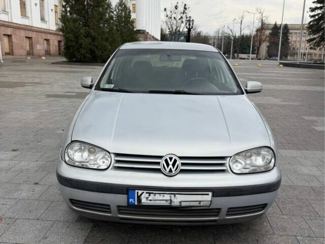 Серый Фольксваген Гольф, объемом двигателя 0 л и пробегом 300 тыс. км за 2126 $, фото 2 на Automoto.ua