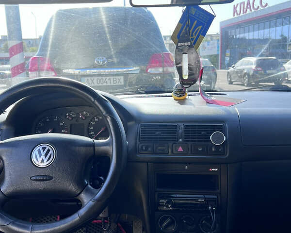 Серый Фольксваген Гольф, объемом двигателя 1.39 л и пробегом 352 тыс. км за 4200 $, фото 5 на Automoto.ua