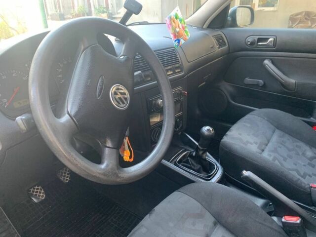 Серый Фольксваген Гольф, объемом двигателя 1.4 л и пробегом 250 тыс. км за 3300 $, фото 5 на Automoto.ua