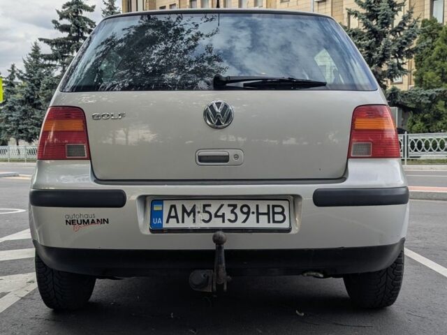 Серый Фольксваген Гольф, объемом двигателя 1.4 л и пробегом 125 тыс. км за 3003 $, фото 4 на Automoto.ua