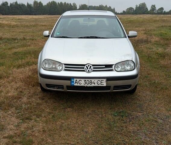 Серый Фольксваген Гольф, объемом двигателя 1.9 л и пробегом 380 тыс. км за 2900 $, фото 3 на Automoto.ua