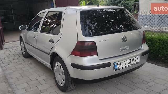 Серый Фольксваген Гольф, объемом двигателя 1.9 л и пробегом 350 тыс. км за 3350 $, фото 2 на Automoto.ua