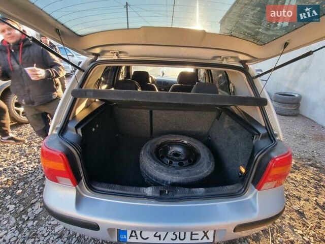 Серый Фольксваген Гольф, объемом двигателя 1.6 л и пробегом 409 тыс. км за 3500 $, фото 12 на Automoto.ua