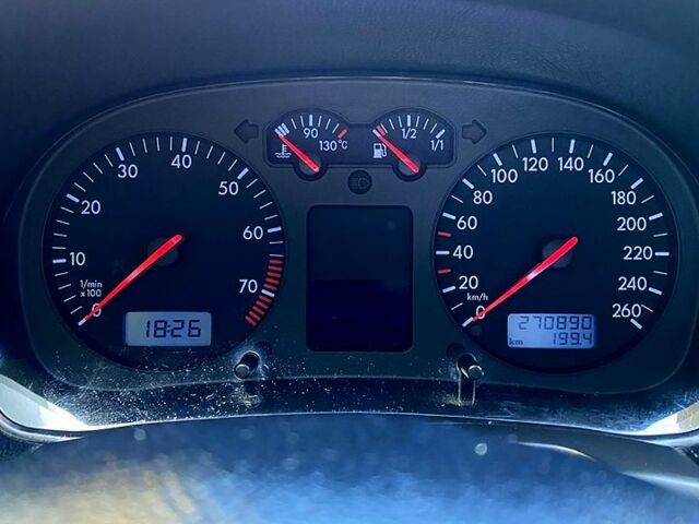 Сірий Фольксваген Гольф, об'ємом двигуна 1.6 л та пробігом 270 тис. км за 4250 $, фото 6 на Automoto.ua