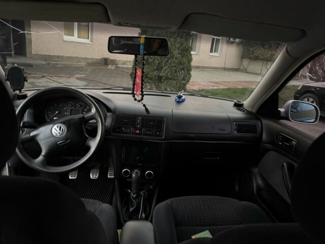 Серый Фольксваген Гольф, объемом двигателя 1.4 л и пробегом 295 тыс. км за 4300 $, фото 4 на Automoto.ua