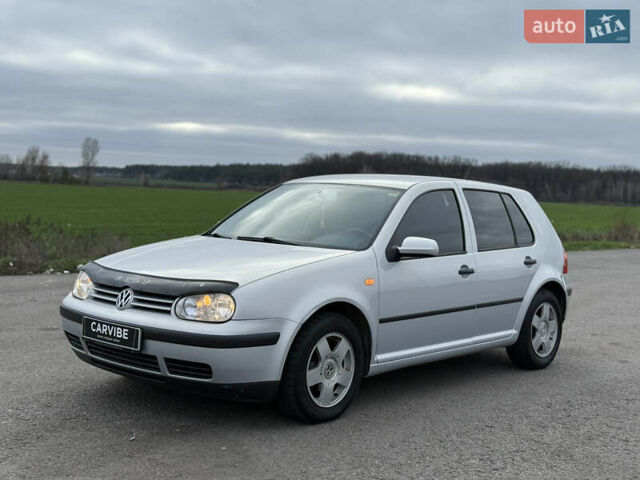 Серый Фольксваген Гольф, объемом двигателя 1.6 л и пробегом 300 тыс. км за 5200 $, фото 1 на Automoto.ua
