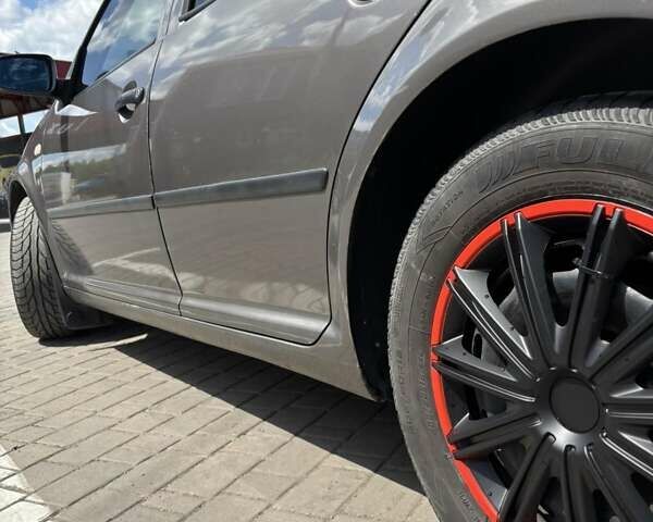 Серый Фольксваген Гольф, объемом двигателя 1.4 л и пробегом 270 тыс. км за 3900 $, фото 5 на Automoto.ua