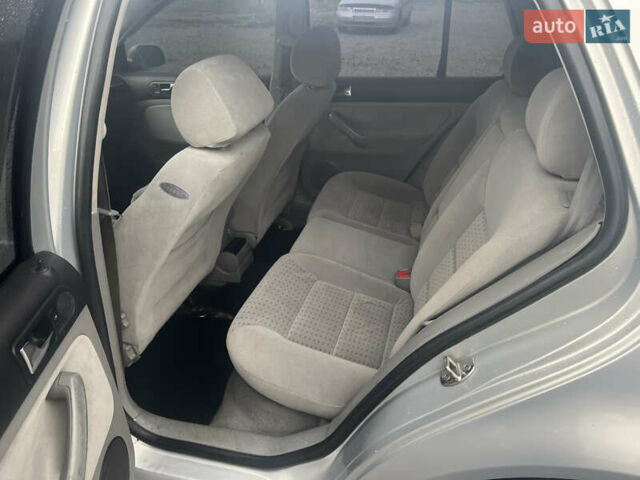 Сірий Фольксваген Гольф, об'ємом двигуна 1.9 л та пробігом 305 тис. км за 4500 $, фото 6 на Automoto.ua