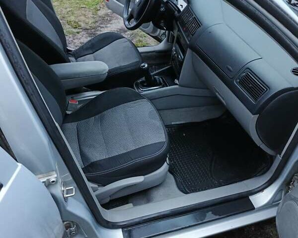 Сірий Фольксваген Гольф, об'ємом двигуна 1.6 л та пробігом 290 тис. км за 4500 $, фото 13 на Automoto.ua