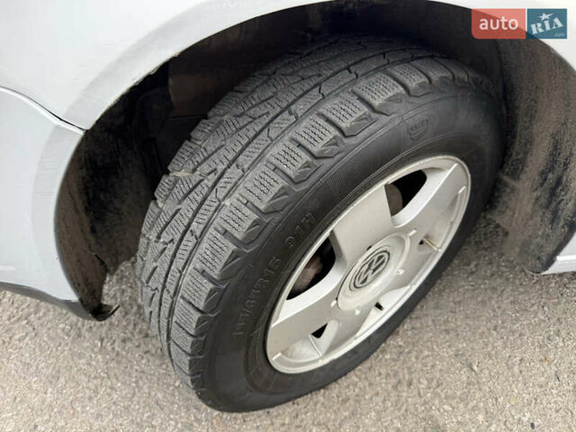 Серый Фольксваген Гольф, объемом двигателя 1.6 л и пробегом 300 тыс. км за 5200 $, фото 29 на Automoto.ua