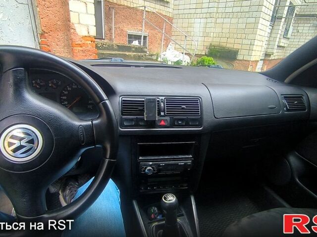 Серый Фольксваген Гольф, объемом двигателя 1.9 л и пробегом 400 тыс. км за 4100 $, фото 4 на Automoto.ua