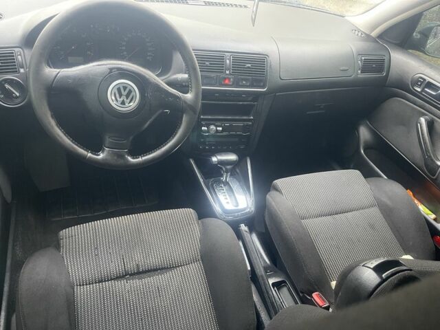 Сірий Фольксваген Гольф, об'ємом двигуна 1.6 л та пробігом 300 тис. км за 3700 $, фото 4 на Automoto.ua