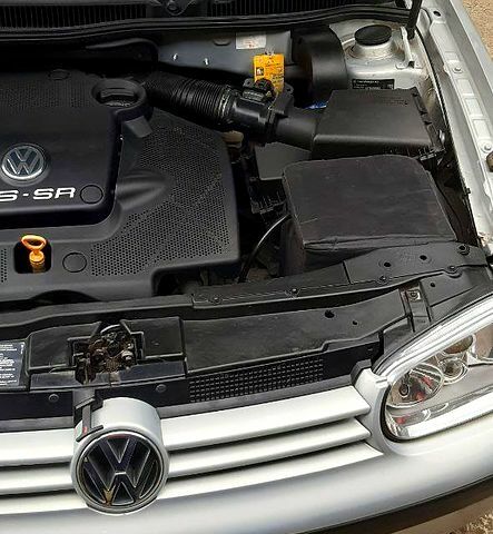 Сірий Фольксваген Гольф, об'ємом двигуна 1.6 л та пробігом 201 тис. км за 3800 $, фото 5 на Automoto.ua