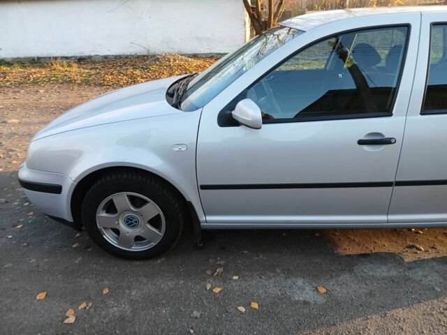 Серый Фольксваген Гольф, объемом двигателя 1.6 л и пробегом 185 тыс. км за 5200 $, фото 1 на Automoto.ua