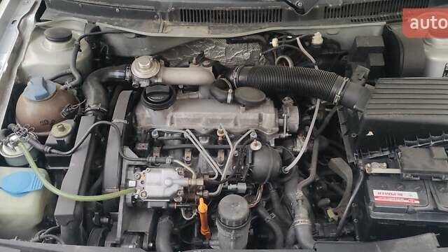 Серый Фольксваген Гольф, объемом двигателя 1.9 л и пробегом 350 тыс. км за 3350 $, фото 13 на Automoto.ua