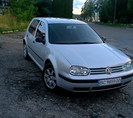 Серый Фольксваген Гольф, объемом двигателя 1.9 л и пробегом 400 тыс. км за 4100 $, фото 3 на Automoto.ua