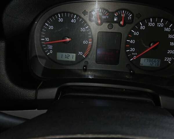Фольксваген Гольф 1999 у Івано-Франківську на Automoto.ua Сірий Фольксваген Гольф, об'ємом двигуна 1.39 л та пробігом 179 тис. км за 3500 $, фото 4 на Automoto.ua
