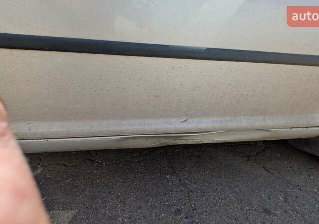 Серый Фольксваген Гольф, объемом двигателя 1.6 л и пробегом 310 тыс. км за 3500 $, фото 2 на Automoto.ua