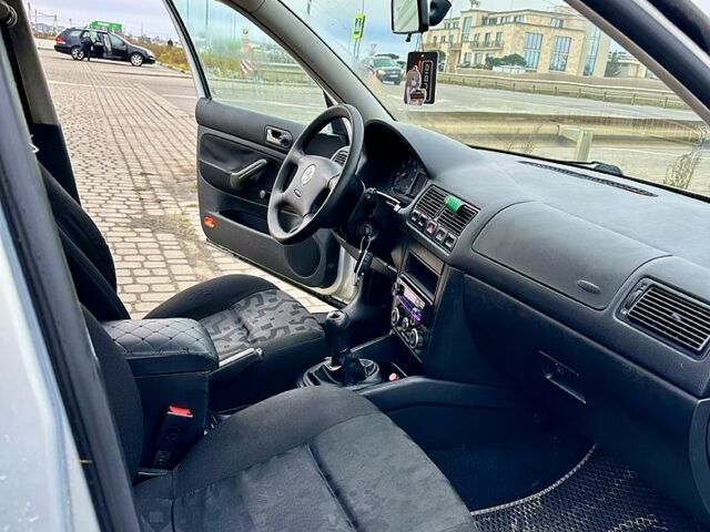 Серый Фольксваген Гольф, объемом двигателя 1.4 л и пробегом 218 тыс. км за 3400 $, фото 10 на Automoto.ua