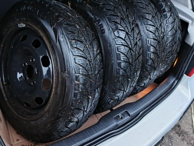 Серый Фольксваген Гольф, объемом двигателя 1.6 л и пробегом 290 тыс. км за 4500 $, фото 5 на Automoto.ua