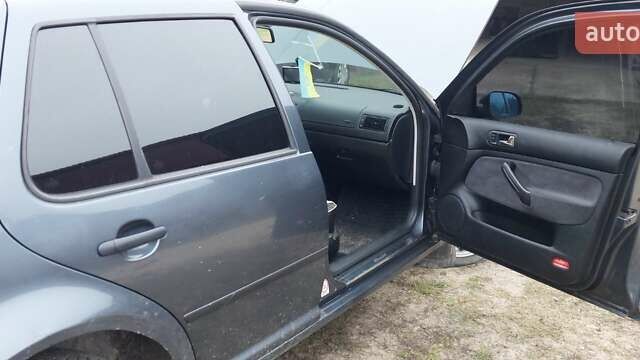 Серый Фольксваген Гольф, объемом двигателя 1.39 л и пробегом 238 тыс. км за 3500 $, фото 13 на Automoto.ua