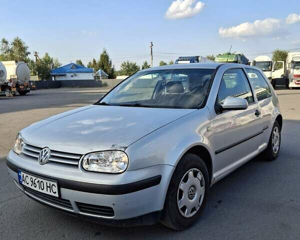 Серый Фольксваген Гольф, объемом двигателя 1.39 л и пробегом 203 тыс. км за 2450 $, фото 3 на Automoto.ua