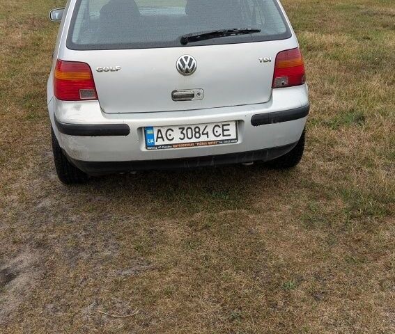 Серый Фольксваген Гольф, объемом двигателя 1.9 л и пробегом 380 тыс. км за 2900 $, фото 5 на Automoto.ua