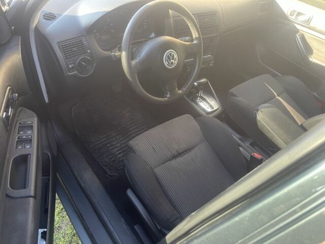 Сірий Фольксваген Гольф, об'ємом двигуна 1.6 л та пробігом 300 тис. км за 3700 $, фото 5 на Automoto.ua