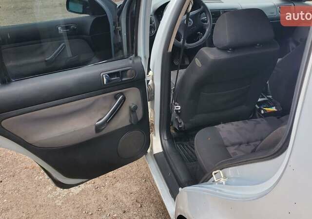 Серый Фольксваген Гольф, объемом двигателя 1.9 л и пробегом 492 тыс. км за 3600 $, фото 27 на Automoto.ua