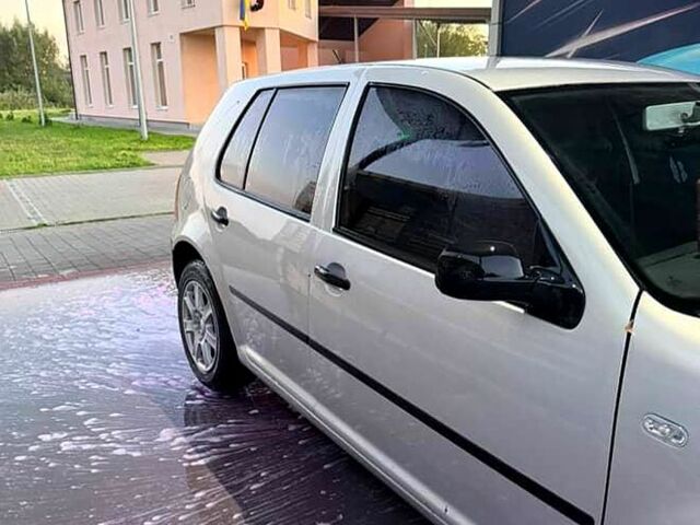 Серый Фольксваген Гольф, объемом двигателя 1.9 л и пробегом 400 тыс. км за 4100 $, фото 1 на Automoto.ua