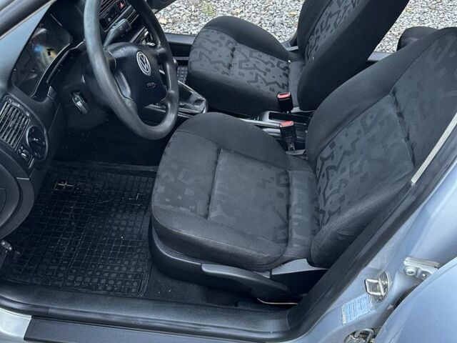 Сірий Фольксваген Гольф, об'ємом двигуна 1.4 л та пробігом 215 тис. км за 3650 $, фото 4 на Automoto.ua