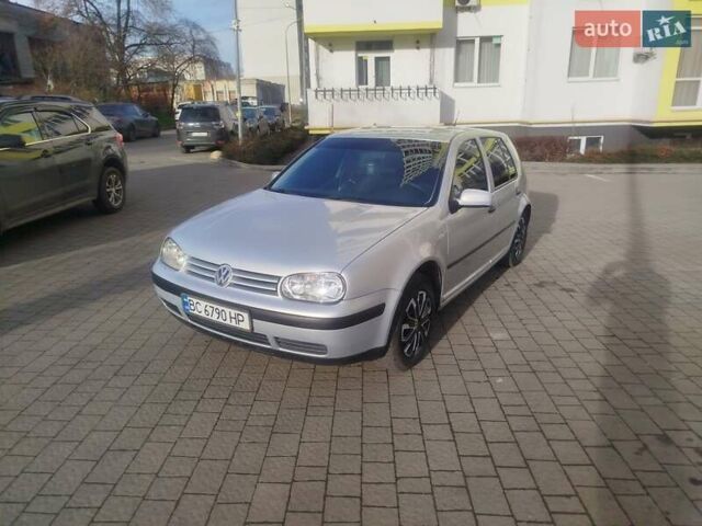 Серый Фольксваген Гольф, объемом двигателя 1.6 л и пробегом 279 тыс. км за 3000 $, фото 1 на Automoto.ua