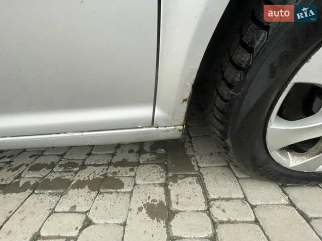 Серый Фольксваген Гольф, объемом двигателя 1.6 л и пробегом 268 тыс. км за 3750 $, фото 6 на Automoto.ua