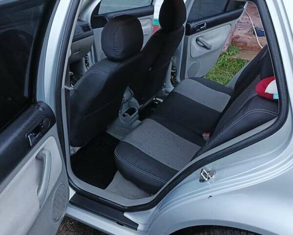 Сірий Фольксваген Гольф, об'ємом двигуна 1.6 л та пробігом 290 тис. км за 4500 $, фото 7 на Automoto.ua