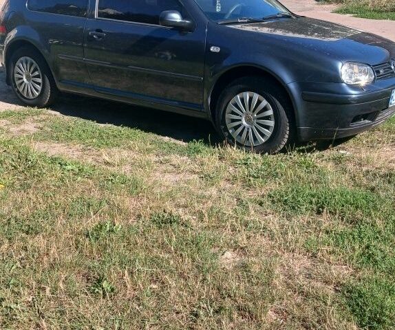 Серый Фольксваген Гольф, объемом двигателя 0 л и пробегом 198 тыс. км за 3900 $, фото 3 на Automoto.ua